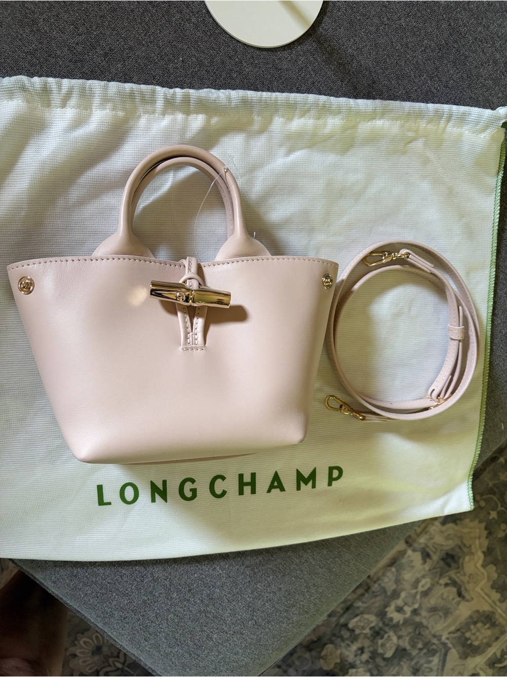 Authentic NWOT Longchamp LE ROSEAU XS HANDBAG w/cross strap
Petal Pink - Leather - Picture 4 of 5